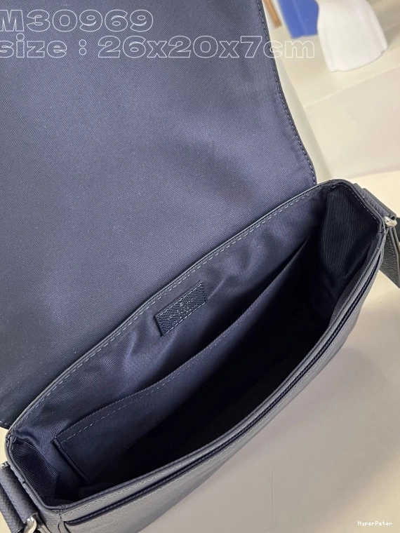 PM LOUIS DISTRICT VUITTON 0818